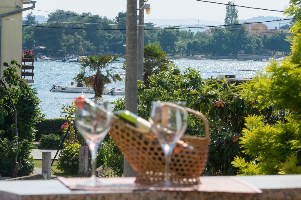 Apartments Eva Сукошан Экстерьер фото
